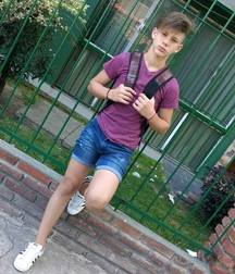 Cute teens and twinks 5e77e7885138d.jpg