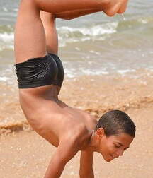 Some hot boys 5fc2e595359c2.jpg
