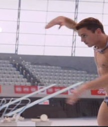 Tom Daley Sports relief 56ba4ac01580d.jpg