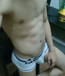 Nice in undies 5716940cc9adb.jpg