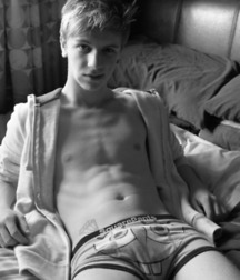 Nice in undies 5716942cf0000.jpg