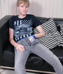 Adorable blonde twink jerks his mighty love muscle 58ff14dc01c69.jpg