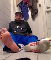 feet 6 59627195652e9.jpg
