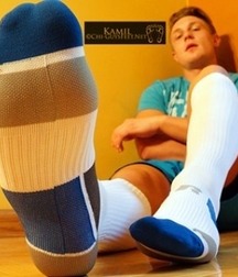 feet 8 59c279a3ccc5b.jpg