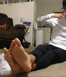 feet 12 5a301882d7bcb.jpg