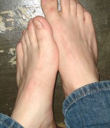 feet 14  5a6ef576b6709.jpg