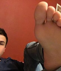 feet 14  5a6ef595a8383.jpg