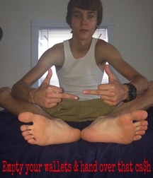 feet 14  5a6ef59c2d30b.jpg