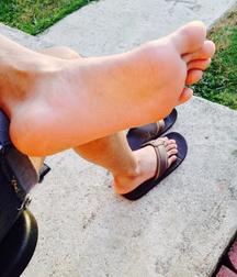 feet 15 5a6f1b6e24c8a.jpg