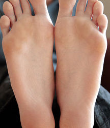 feet 16 5a79e072ecf6c.jpg
