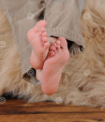 boys feet 18 5ad093fdea392.jpg
