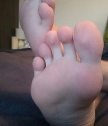 feet 20 5b546ae65f51b.jpg