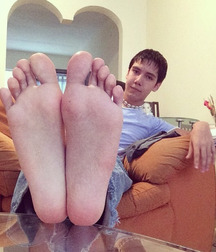 feet 21 5b546b1ec7df8.jpg