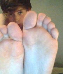 feet 21 5ba0d566e3237.jpg