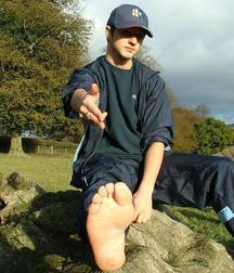 feet 22 5bf15756d67f6.jpg