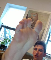 feet 23 5bfdc10286c4e.jpg