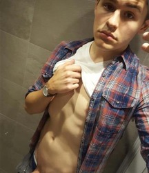 Mmmm tasty boys 5b538e01cd74f.jpg