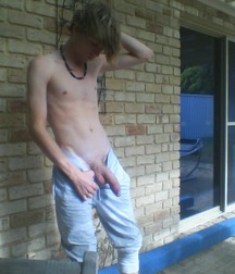 Mmmm tasty boys 5b538e0937685.jpg