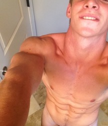 BOYS BOYS BOYS 5bc0f218aef5d.jpg