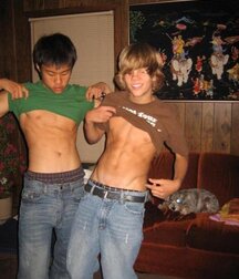 Hot Teen Studs (Non nude) 612fca0410e5a.jpg