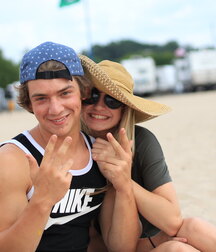 Dom Hotties 2 61b4eaa7dc09d.jpg