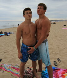 Dom Hotties 2 61b4eaab25525.jpg