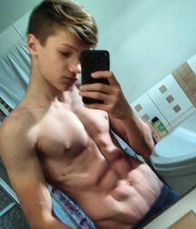 Dom Hotties 2 61b4ecc9c48d1.jpg