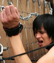 bondage barrage 56bd3e9418a5b.jpg