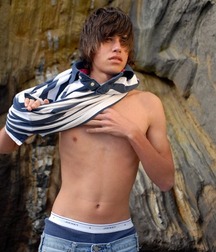 show your tummy 56c09011355ce.jpg