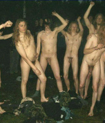 nudes 56c762919d67f.jpg