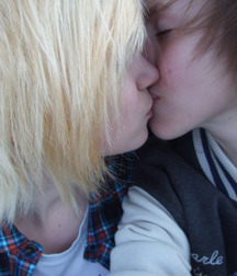 emo love 56c86a2928c5d.jpg