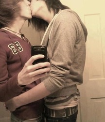 emo love 56c86a2b5c003.jpg
