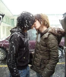 emo love 56c86a36e8ee9.jpg