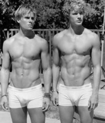 bulging manhood 56cbc2559c86a.jpg