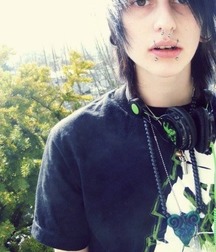 goths and emos 56fffbe069cd3.jpg
