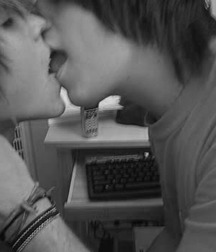 smooch 57064b2dbbcae.jpg