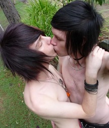 smooch 57064b32d1f53.jpg