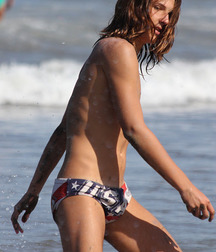 boys beachin' 5723948b53ef5.jpg