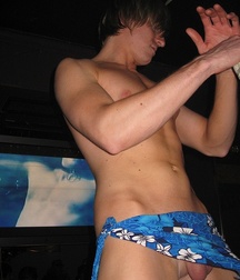 public display 5735c59b1b251.jpg