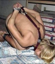 a touch of kink 5739f0435424c.jpg