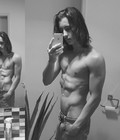 selfies 6 573a2fbfc340a.jpg