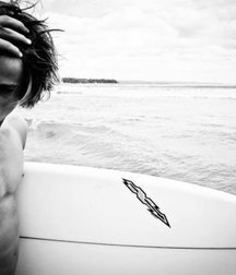 surfer dude 573f0dcd46e9c.jpg
