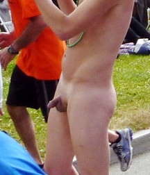 in public 574709c60a5a0.jpg