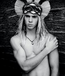 blond set 57608e9b3d62a.jpg