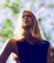 blond set 57608e9fa4b6b.jpg