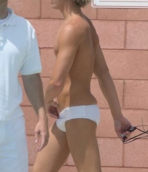 pool boys 2 5762d6c4b71f0.jpg