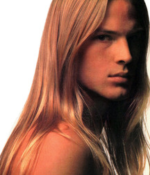 golden haired 5777bd289728f.jpg