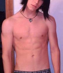 emo 5778f986d02d2.jpg