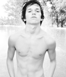 shirtless longhairs 2 578636ad0083f.jpg