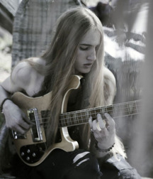 just blond 578fb063d0bf5.jpg